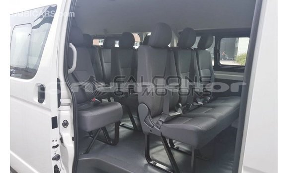 Buy Import Toyota Hiace White Car in Import - Dubai in Bumthang Buy Import Toyota Hiace White Car in Import - Dubai in Bumthang