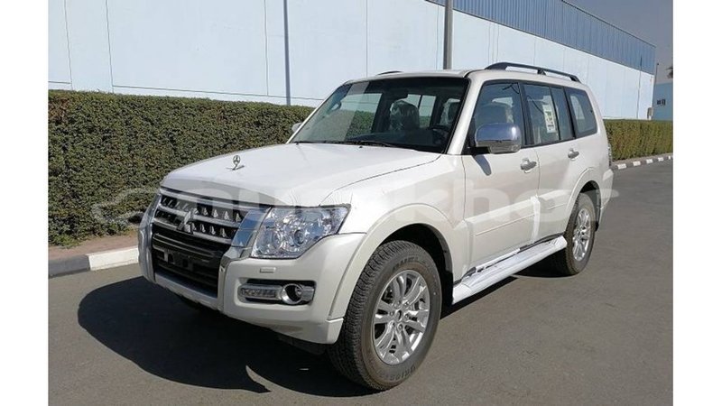 Big with watermark mitsubishi pajero bumthang import dubai 2263