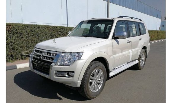 Buy Import Mitsubishi Pajero White Car in Import - Dubai in Bumthang Buy Import Mitsubishi Pajero White Car in Import - Dubai in Bumthang