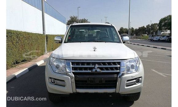 Buy Import Mitsubishi Pajero White Car in Import - Dubai in Bumthang Buy Import Mitsubishi Pajero White Car in Import - Dubai in Bumthang
