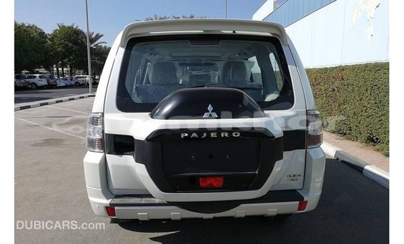 Buy Import Mitsubishi Pajero White Car in Import - Dubai in Bumthang Buy Import Mitsubishi Pajero White Car in Import - Dubai in Bumthang