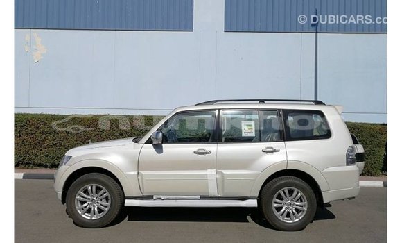 Buy Import Mitsubishi Pajero White Car in Import - Dubai in Bumthang Buy Import Mitsubishi Pajero White Car in Import - Dubai in Bumthang