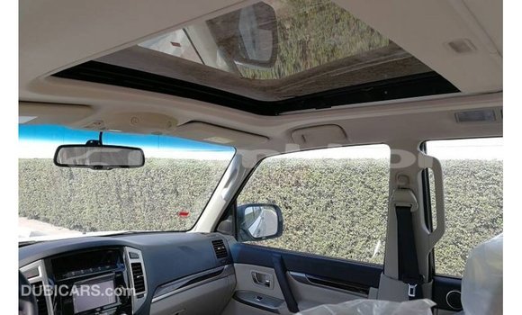 Buy Import Mitsubishi Pajero White Car in Import - Dubai in Bumthang Buy Import Mitsubishi Pajero White Car in Import - Dubai in Bumthang