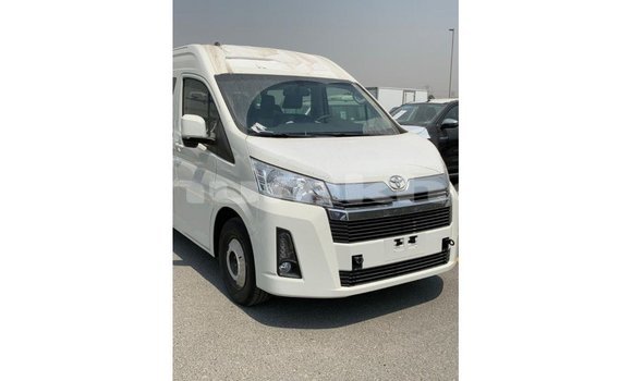 Buy Import Toyota Hiace White Car in Import - Dubai in Bumthang Buy Import Toyota Hiace White Car in Import - Dubai in Bumthang