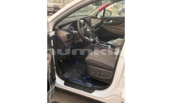 Buy Import Hyundai Santa Fe White Car in Import - Dubai in Bumthang Buy Import Hyundai Santa Fe White Car in Import - Dubai in Bumthang