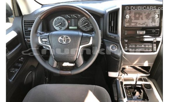Buy Import Toyota Land Cruiser Black Car in Import - Dubai in Bumthang Buy Import Toyota Land Cruiser Black Car in Import - Dubai in Bumthang