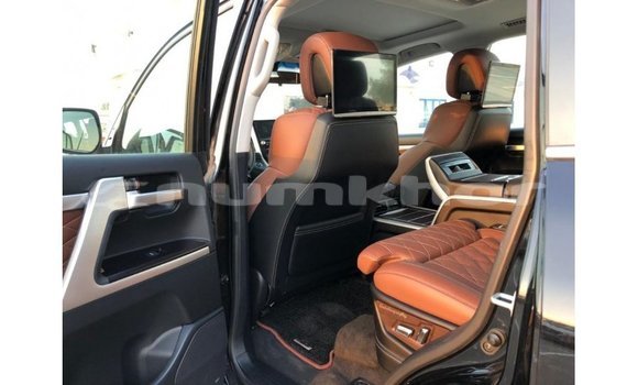 Buy Import Toyota Land Cruiser Black Car in Import - Dubai in Bumthang Buy Import Toyota Land Cruiser Black Car in Import - Dubai in Bumthang
