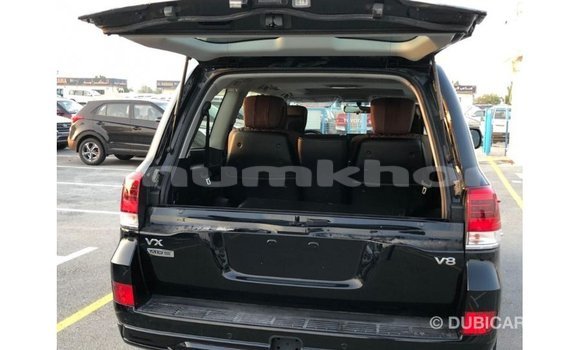 Buy Import Toyota Land Cruiser Black Car in Import - Dubai in Bumthang Buy Import Toyota Land Cruiser Black Car in Import - Dubai in Bumthang