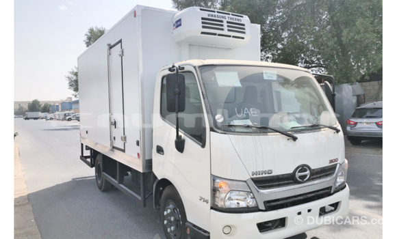 Buy Import Hino 300 Series White Truck in Import - Dubai in Bumthang Buy Import Hino 300 Series White Truck in Import - Dubai in Bumthang