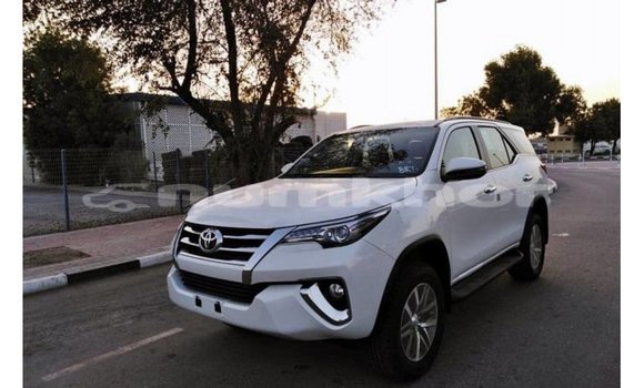 Buy Import Toyota Fortuner White Car in Import - Dubai in Bumthang Buy Import Toyota Fortuner White Car in Import - Dubai in Bumthang