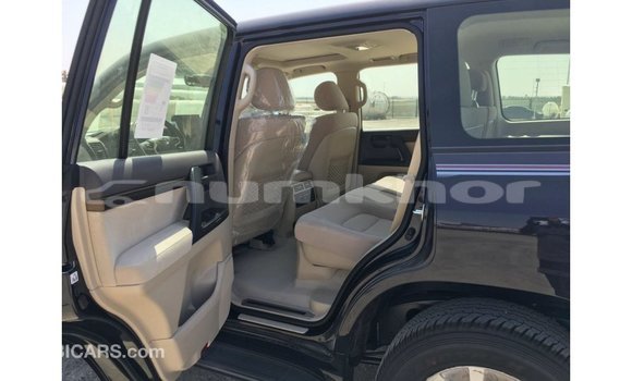 Buy Import Toyota Land Cruiser Black Car in Import - Dubai in Bumthang Buy Import Toyota Land Cruiser Black Car in Import - Dubai in Bumthang