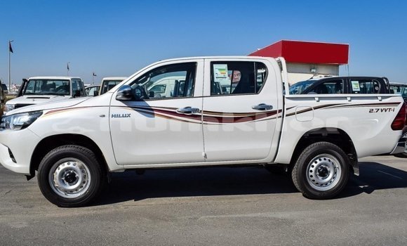 Buy Import Toyota Hilux White Car in Import - Dubai in Bumthang Buy Import Toyota Hilux White Car in Import - Dubai in Bumthang
