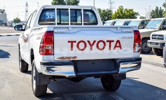 Buy Import Toyota Hilux White Car in Import - Dubai in Bumthang Buy Import Toyota Hilux White Car in Import - Dubai in Bumthang