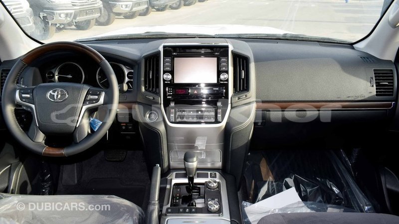 Big with watermark toyota land cruiser bumthang import dubai 2293