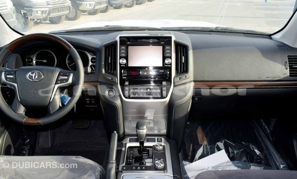 Buy Import Toyota Land Cruiser Black Car in Import - Dubai in Bumthang Buy Import Toyota Land Cruiser Black Car in Import - Dubai in Bumthang