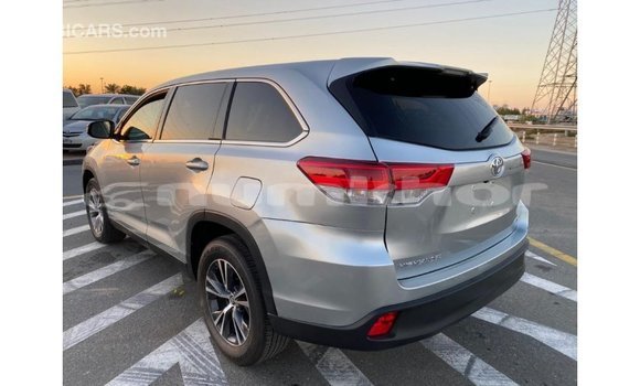 Buy Import Toyota Highlander Other Car in Import - Dubai in Bumthang Buy Import Toyota Highlander Other Car in Import - Dubai in Bumthang