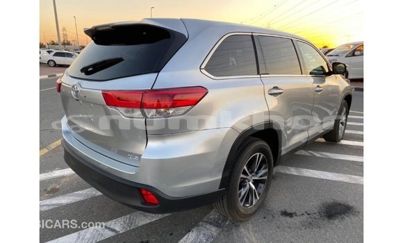 Buy Import Toyota Highlander Other Car in Import - Dubai in Bumthang Buy Import Toyota Highlander Other Car in Import - Dubai in Bumthang