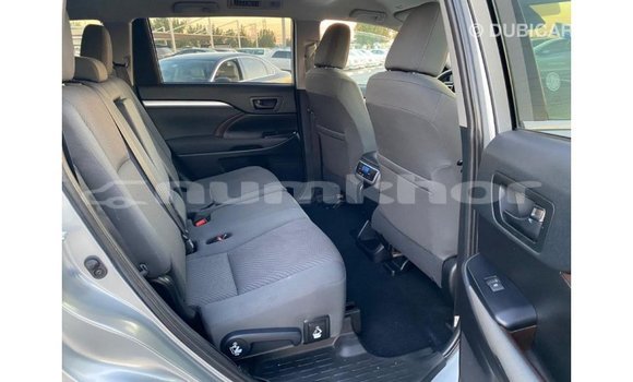 Buy Import Toyota Highlander Other Car in Import - Dubai in Bumthang Buy Import Toyota Highlander Other Car in Import - Dubai in Bumthang