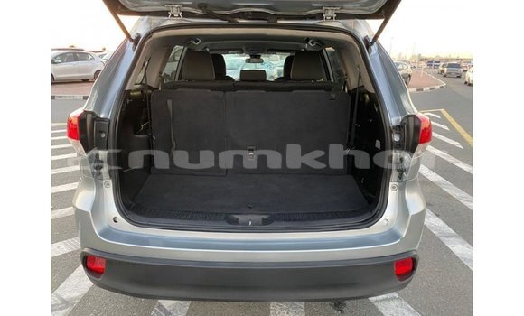 Buy Import Toyota Highlander Other Car in Import - Dubai in Bumthang Buy Import Toyota Highlander Other Car in Import - Dubai in Bumthang