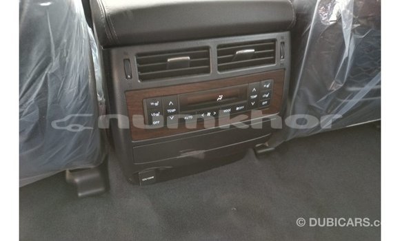 Buy Import Toyota Land Cruiser White Car in Import - Dubai in Bumthang Buy Import Toyota Land Cruiser White Car in Import - Dubai in Bumthang