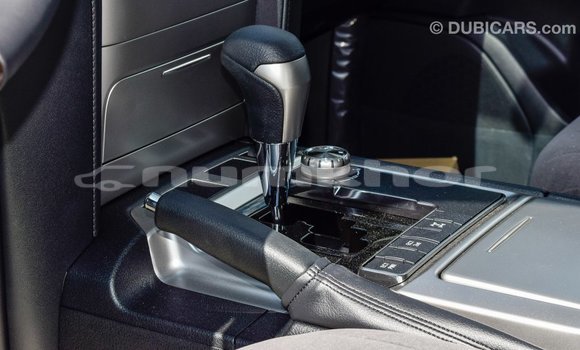 Buy Import Toyota Land Cruiser Black Car in Import - Dubai in Bumthang Buy Import Toyota Land Cruiser Black Car in Import - Dubai in Bumthang