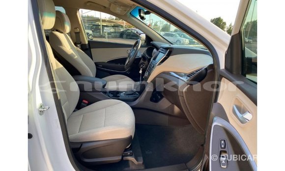 Buy Import Hyundai Santa Fe White Car in Import - Dubai in Bumthang Buy Import Hyundai Santa Fe White Car in Import - Dubai in Bumthang