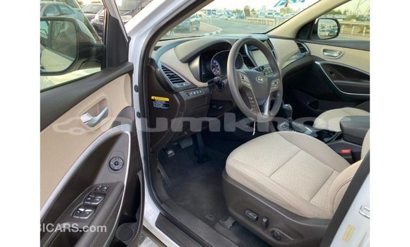 Buy Import Hyundai Santa Fe White Car in Import - Dubai in Bumthang Buy Import Hyundai Santa Fe White Car in Import - Dubai in Bumthang