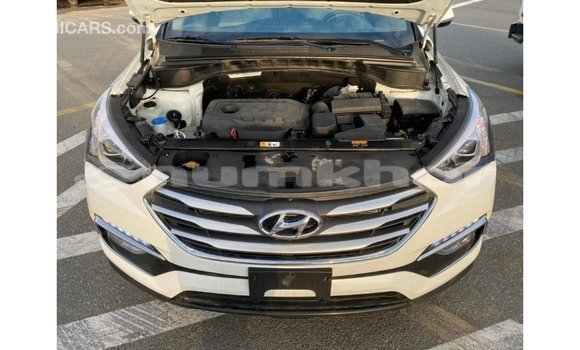 Buy Import Hyundai Santa Fe White Car in Import - Dubai in Bumthang Buy Import Hyundai Santa Fe White Car in Import - Dubai in Bumthang
