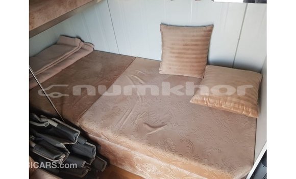 Buy Import Kia Carens White Car in Import - Dubai in Bumthang Buy Import Kia Carens White Car in Import - Dubai in Bumthang