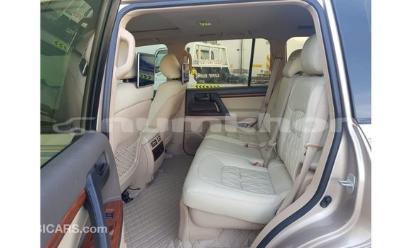 Buy Import Toyota Land Cruiser Other Car in Import - Dubai in Bumthang Buy Import Toyota Land Cruiser Other Car in Import - Dubai in Bumthang