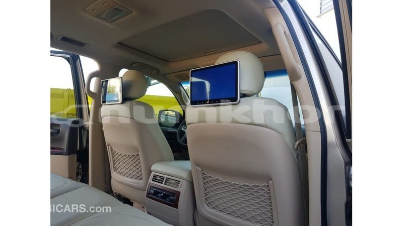 Big with watermark toyota land cruiser bumthang import dubai 2328