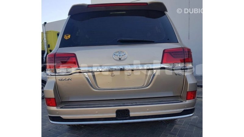 Big with watermark toyota land cruiser bumthang import dubai 2328