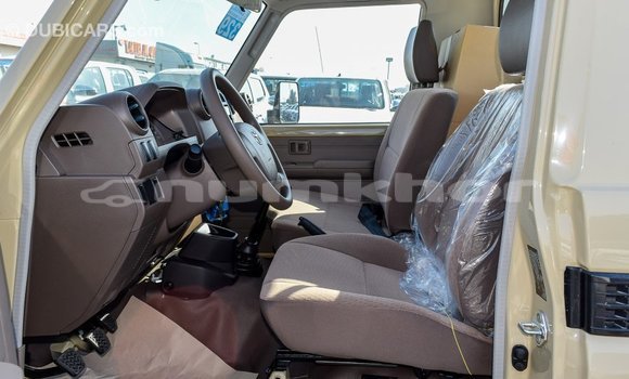 Buy Import Toyota Land Cruiser Beige Car in Import - Dubai in Bumthang Buy Import Toyota Land Cruiser Beige Car in Import - Dubai in Bumthang