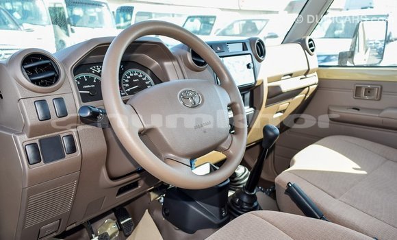 Buy Import Toyota Land Cruiser Beige Car in Import - Dubai in Bumthang Buy Import Toyota Land Cruiser Beige Car in Import - Dubai in Bumthang