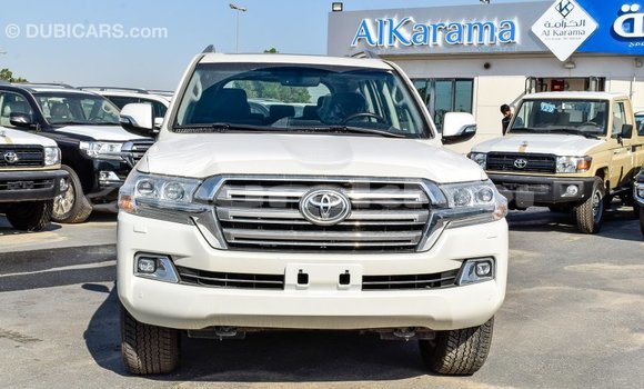 Buy Import Toyota Land Cruiser White Car in Import - Dubai in Bumthang Buy Import Toyota Land Cruiser White Car in Import - Dubai in Bumthang