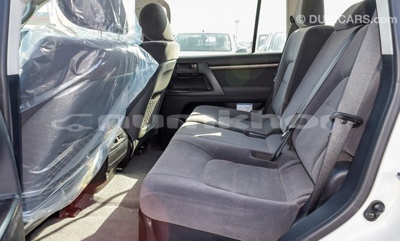 Buy Import Toyota Land Cruiser White Car in Import - Dubai in Bumthang Buy Import Toyota Land Cruiser White Car in Import - Dubai in Bumthang