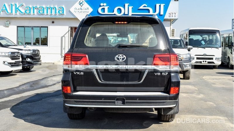 Big with watermark toyota land cruiser bumthang import dubai 2335