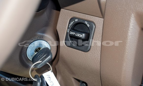 Buy Import Toyota Land Cruiser Beige Car in Import - Dubai in Bumthang Buy Import Toyota Land Cruiser Beige Car in Import - Dubai in Bumthang