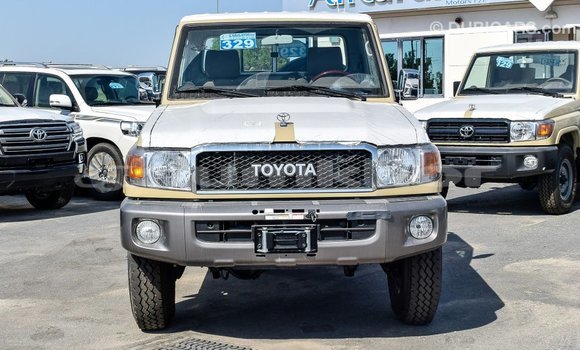 Buy Import Toyota Land Cruiser Beige Car in Import - Dubai in Bumthang Buy Import Toyota Land Cruiser Beige Car in Import - Dubai in Bumthang