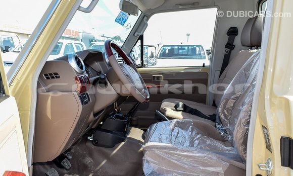 Buy Import Toyota Land Cruiser Beige Car in Import - Dubai in Bumthang Buy Import Toyota Land Cruiser Beige Car in Import - Dubai in Bumthang
