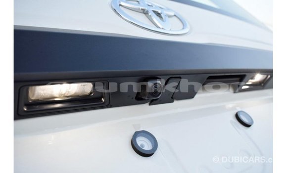 Buy Import Toyota Hiace White Car in Import - Dubai in Bumthang Buy Import Toyota Hiace White Car in Import - Dubai in Bumthang