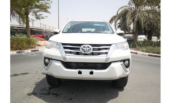 Buy Import Toyota Fortuner White Car in Import - Dubai in Bumthang Buy Import Toyota Fortuner White Car in Import - Dubai in Bumthang