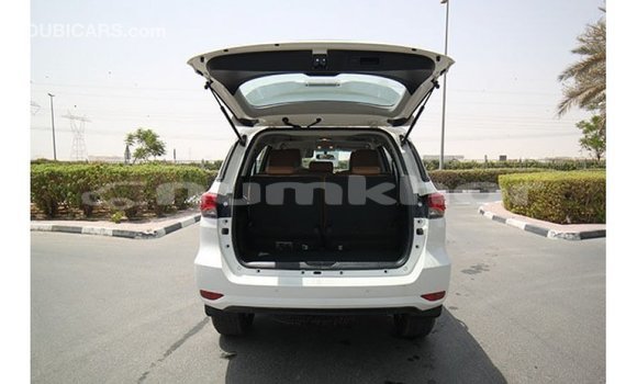 Buy Import Toyota Fortuner White Car in Import - Dubai in Bumthang Buy Import Toyota Fortuner White Car in Import - Dubai in Bumthang