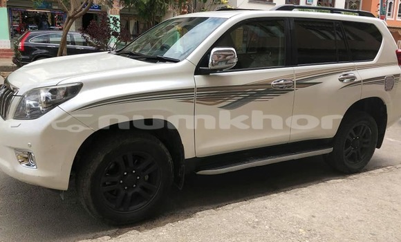Buy Used Toyota Land Cruiser Prado White Car in Thimphu in Timphu