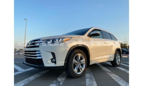 Buy Import Toyota Highlander White Car in Import - Dubai in Bumthang Buy Import Toyota Highlander White Car in Import - Dubai in Bumthang