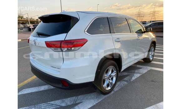 Buy Import Toyota Highlander White Car in Import - Dubai in Bumthang Buy Import Toyota Highlander White Car in Import - Dubai in Bumthang