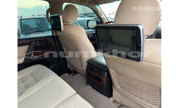 Buy Import Toyota Land Cruiser Blue Car in Import - Dubai in Bumthang Buy Import Toyota Land Cruiser Blue Car in Import - Dubai in Bumthang