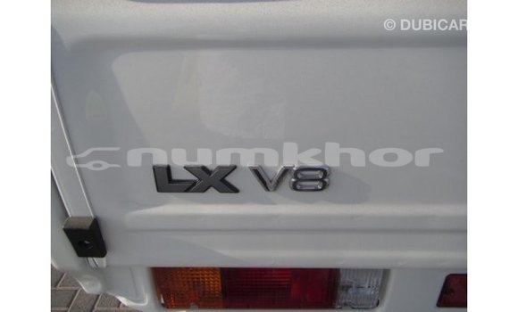 Buy Import Toyota Land Cruiser White Car in Import - Dubai in Bumthang Buy Import Toyota Land Cruiser White Car in Import - Dubai in Bumthang