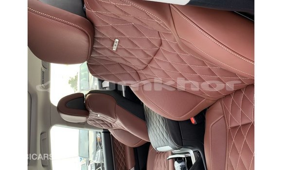 Buy Import Toyota Land Cruiser Black Car in Import - Dubai in Bumthang Buy Import Toyota Land Cruiser Black Car in Import - Dubai in Bumthang