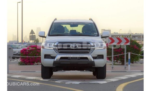 Buy Import Toyota Land Cruiser White Car in Import - Dubai in Bumthang Buy Import Toyota Land Cruiser White Car in Import - Dubai in Bumthang